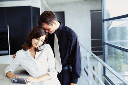 Sự thật trong chiếc điện thoại bị chồng quên ở nhà khiến vợ chết lặng Ảnh minh họa: Internet