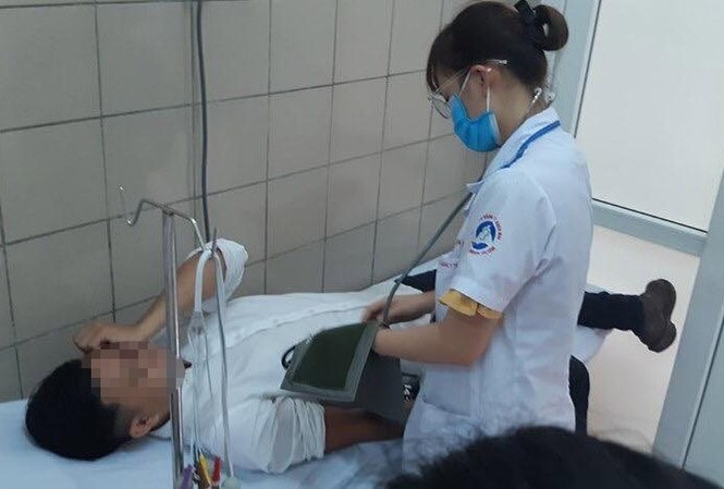 Vụ cháy tại Cty Rạng Đông: Giám đốc Trung tâm Chống độc nói gì? Một người dân tiếp xúc lâu trong khu vực đám cháy tại Nhà máy bóng đèn, phích nước Rạng Đông đến BV Bạch Mai khám và làm xét nghiệm sáng 30/8