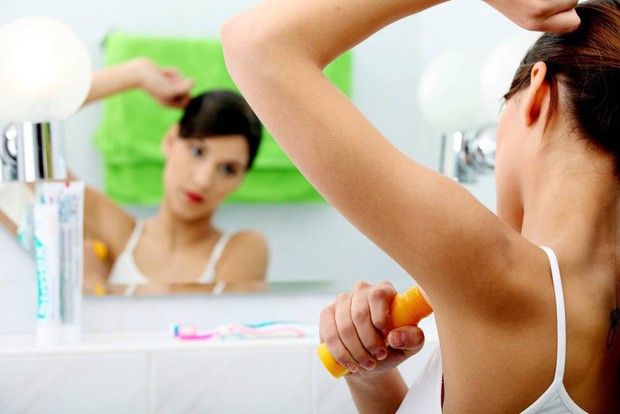'Đại kỵ' khi dùng lăn khử mùi khiến vừa hại vừa... hôi Ảnh minh họa: Internet