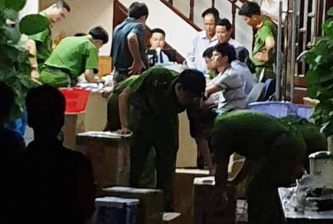 Vụ khám xét trụ sở 'trùm' cát sỏi, vận tải ở Huế: Nghi mua bán hóa đơn trái phép Công an điều tra, khám xét trụ sở DNTN Tuyết Liêm do nghi vấn đơn vị này mua bán hóa đơn trái phép