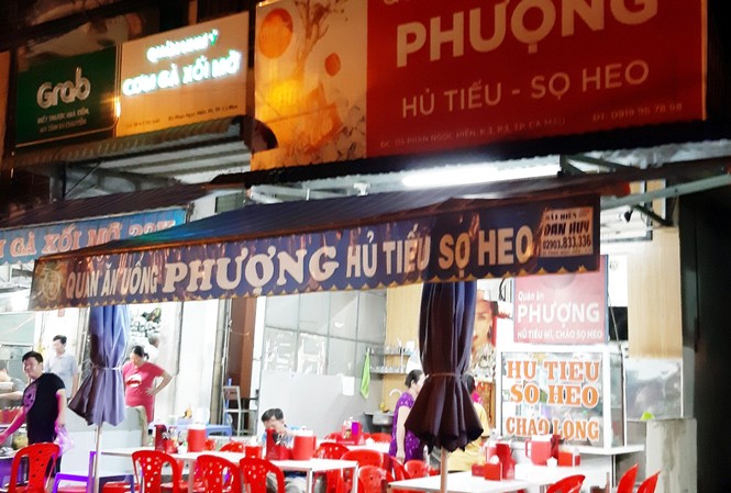 Vụ Xã đội trưởng đập vỡ kính xe Bộ Công an: Gia hạn tạm đình chỉ công tác Hiện trường vụ đập phá xe Bộ công an