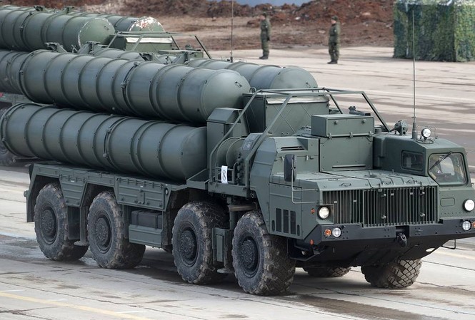 Lộ thời điểm Thổ Nhỹ Kỳ nhận ‘rồng lửa’ S-400 từ Nga Hệ thống tên lửa phòng không S-400. Ảnh: Tass