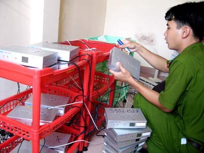 Bắt 4 đối tượng trộm cước viễn thông quốc tế quy mô lớn Bắt 4 đối tượng trộm cước viễn thông quốc tế quy mô lớn