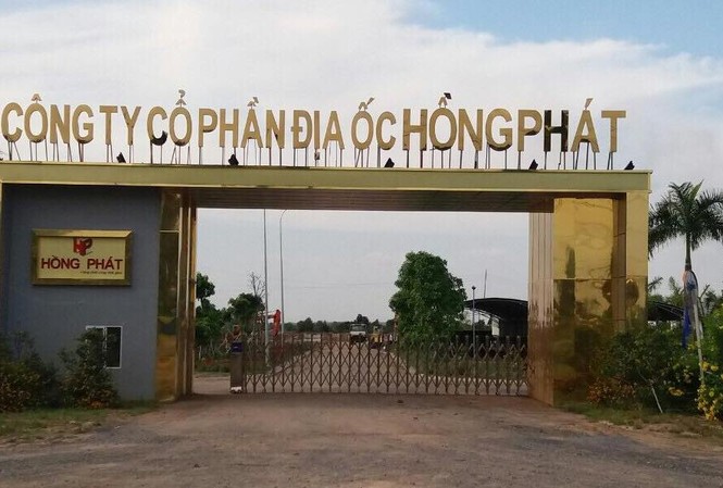 Lùm xùm trong việc kê biên 13 ‘sổ đỏ’ tại dự án trường đua ngựa 140 triệu USD Bộ Tư pháp đang xem xét giải quyết đơn khiếu nại của Công ty Hồng Phát.