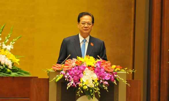 Thủ tướng Nguyễn Tấn Dũng báo cáo công tác nhiệm kỳ Thủ tướng báo cáo Quốc hội về công tác nhiệm kỳ. Ảnh Như Ý