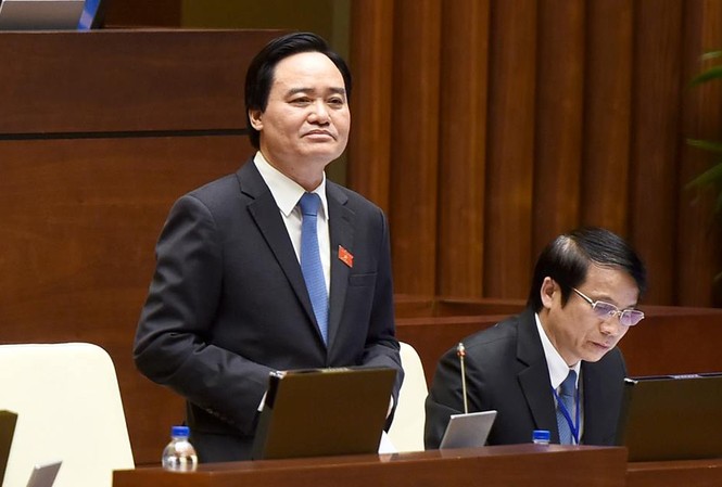 Thi trắc nghiệm không công bằng? Bộ trưởng Phùng Xuân Nhạ. Ảnh Như Ý