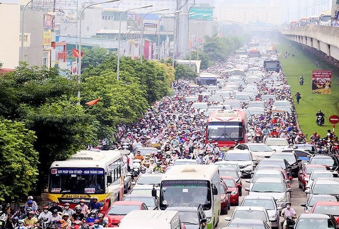Kiến nghị sửa Luật Thủ đô, giảm quá tải nội thành Tình trạng tăng dân số cơ học vào nội thành tạo áp lực lớn về hạ tầng xã hội.