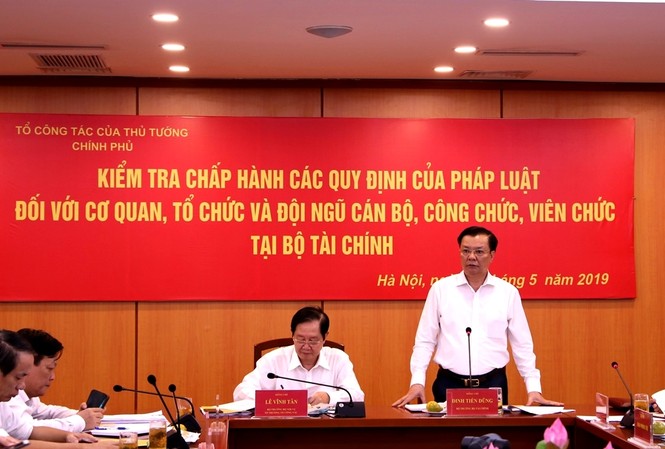 Bộ Tài chính luân chuyển, điều động cấp phó 'dư thừa' một số đơn vị Tổ công tác về kiểm tra công vụ của Thủ tướng Chính phủ làm việc tại Bộ Tài chính