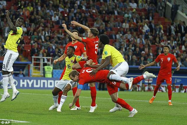 Rời World Cup, HLV Colombia nói lời cay đắng về trọng tài Rời World Cup, HLV Colombia nói lời cay đắng về trọng tài