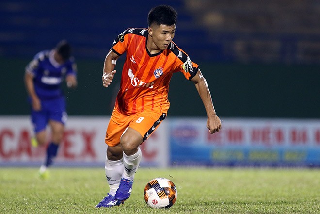 Hà Đức Chinh 'nổ súng', Đà Nẵng thoát thua trận derby xứ Quảng Hà Đức Chinh 'nổ súng', Đà Nẵng thoát thua trận derby xứ Quảng