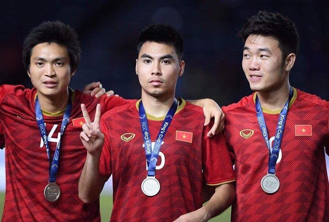 Đức Huy nói gì khi ẵm 100 triệu từ pha ghi bàn giống hệt Ronaldo 'béo'? Đức Huy nói gì khi ẵm 100 triệu từ pha ghi bàn giống hệt Ronaldo 'béo'?