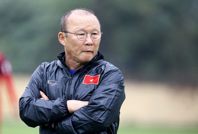 Hoãn V-League để tuyển Việt Nam chuẩn bị đấu Thái Lan Hoãn V-League để tuyển Việt Nam chuẩn bị đấu Thái Lan