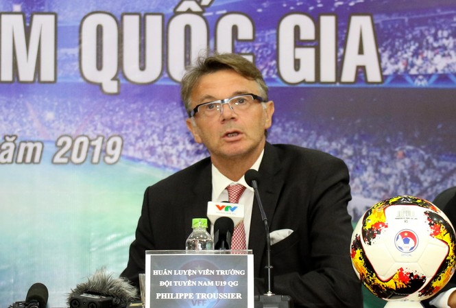 'Phù thủy trắng' Philippe Troussier nhận làm trợ lý cho HLV Park Hang Seo 'Phù thủy trắng' Philippe Troussier nhận làm trợ lý cho HLV Park Hang Seo