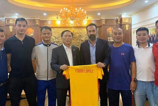 Trụ hạng thành công, Thanh Hóa mời HLV Italia Trụ hạng thành công, Thanh Hóa mời HLV Italia