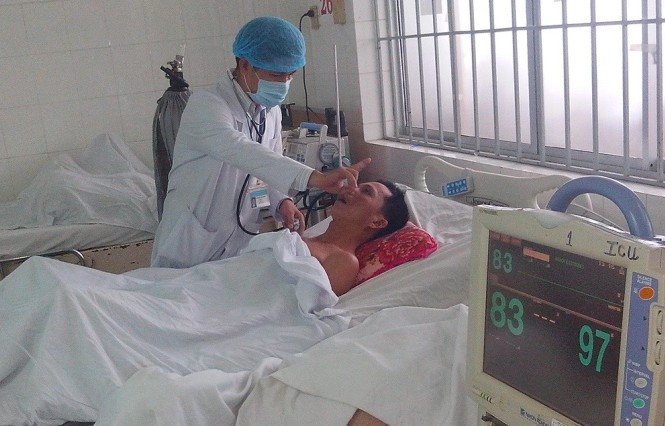 Bệnh viện đột quỵ đầu tiên ở miền Tây có ca nô cấp cứu Mỗi năm khu vực 13 tỉnh miền Tây có hơn 10 nghìn bệnh nhân bị đột quỵ, hầu như trong số này phải chuyển lên TPHCM điều trị