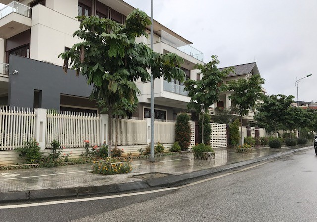 Cận cảnh khu biệt thự triệu đô của quan chức Lào Cai Khu biệt thự triệu đô trên đất kim cương của quan chức Lào Cai. Ảnh: Đ.H