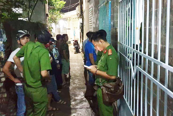 Nam thanh niên sát hại vợ sắp cưới ở Đà Nẵng vì ghen Công an khám nghiệm hiện trường nơi xảy ra án mạng