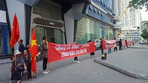 Bộ Xây dựng nêu lý do bùng phát tranh chấp chung cư Nhiều khu chung cư căng băng rôn phản đối chủ đầu tư