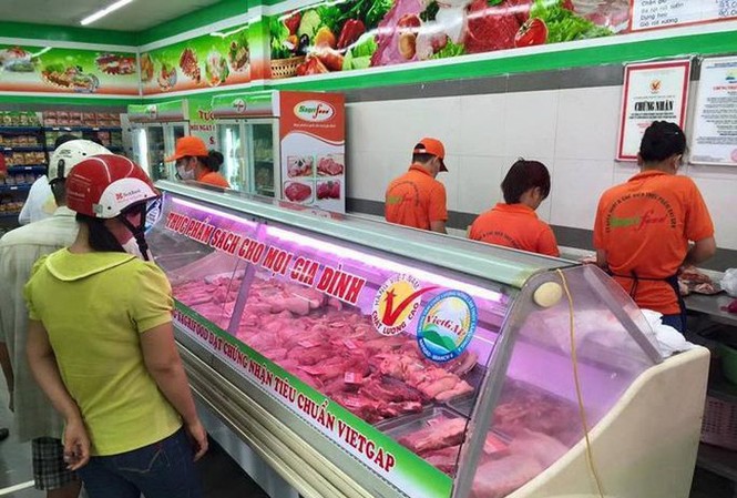 Siêu thị, cửa hàng thực phẩm đua giảm giá dịp cuối tuần Siêu thị giảm giá thịt lợn trong bối cảnh nhiều nơi tăng giá