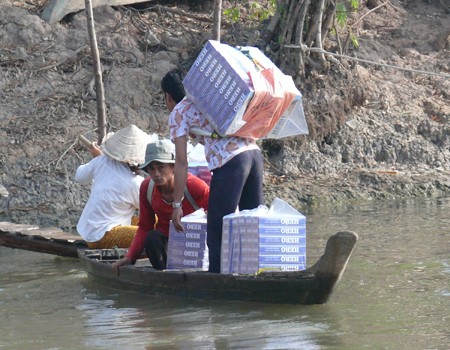 An Giang, Tây Ninh tiếp tục là 'điểm nóng' buôn lậu thuốc lá Buôn lậu thuốc lá tại An Giang
