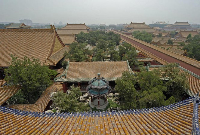 'Thiên đường Càn Long’ giấu kín trong Tử Cấm Thành Năm 1924, khi Phổ Nghi - vị Hoàng đế cuối cùng của Trung Hoa chạy khỏi Tử Cấm Thành (Bắc Kinh, Trung Quốc) thì những cánh cửa nơi đây cũng đồng thời bị đóng lại, trong đó có cánh cửa dẫn vào khu vườn Càn Long.