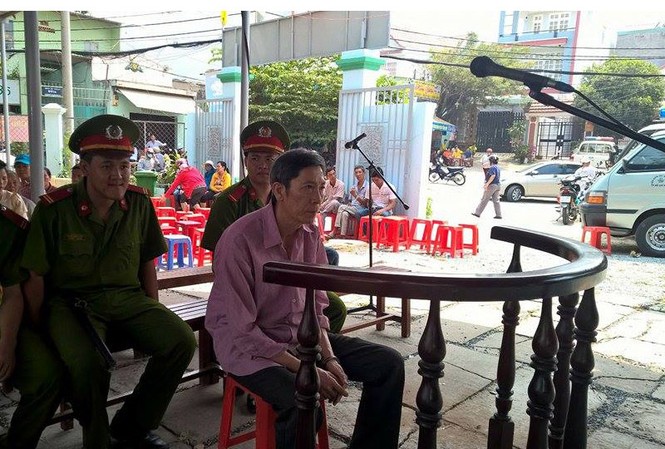 Ông lão sát hại người tình trong cơn cuồng ghen Bị cáo Phan Văn Liêu tại tòa