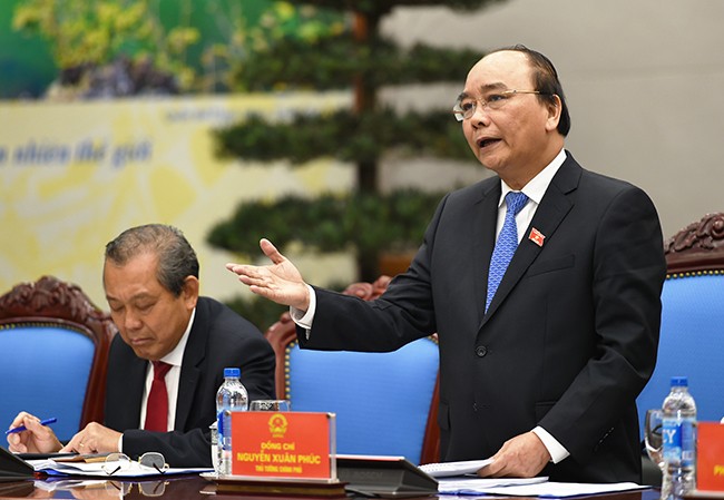 Thủ tướng Nguyễn Xuân Phúc: Thủ tướng Nguyễn Xuân Phúc nhấn mạnh: Cuộc họp đầu tiên này của Chính phủ tập trung bàn một số việc cấp bách và các giải pháp cần làm ngay trong tháng 4 và những tháng tiếp theo. Ảnh: VGP/Quang Hiếu