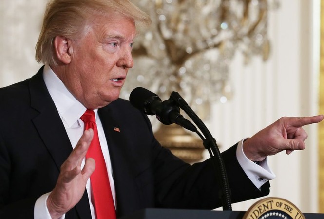 Mỹ lùi thời gian ban hành sắc lệnh nhập cư mới Trong buổi họp báo hôm 16/2, ông Trump tuyên bố sẽ ban hành sắc lệnh mới trong tuần này. Ảnh: Getty Image