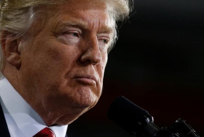 Tổng thống Trump cam kết bảo vệ sắc lệnh nhập cư đến cùng Tổng thống Trump xuất hiện tại bang Michigan ngày 15/3 - ngày mà sắc lệnh nhập cư của ông bị các thẩm phán liên bang đình chỉ tạm thời.