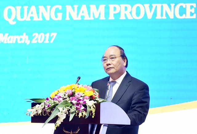 Thủ tướng: Muốn làm du lịch thì thôi công nghiệp gây ô nhiễm Thủ tướng Nguyễn Xuân Phúc phát biểu tại Hội nghị