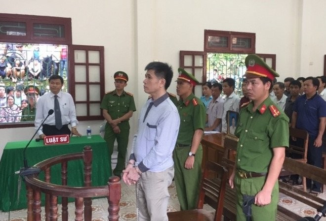 Sát hại cô giáo mầm non, cựu trưởng công an xã lĩnh án chung thân Phạm Văn Thông trước vành móng ngựa