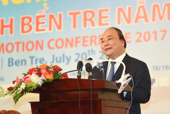 Thủ tướng: “Bến Tre muốn đón được đại bàng thì phải có tổ đại bàng” Thủ tướng Nguyễn Xuân Phúc phát biểu tại Hội nghị.