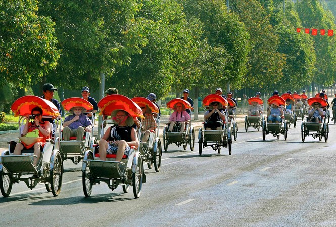 Phan Thiết đông vui với tuần lễ du lịch Bình Thuận 2017 Phan Thiết đông vui với tuần lễ du lịch Bình Thuận 2017