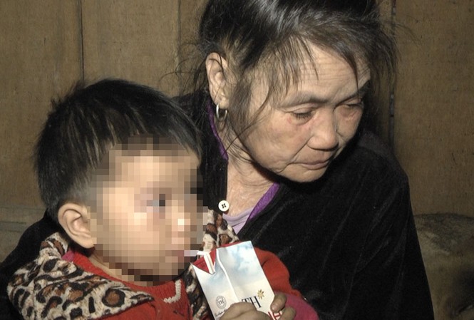 Quỳ Hợp tìm thấy cháu bé mất tích ngay trong đêm Qua kiểm tra cho thấy tinh thần, tâm lý bé Vi Thị Thu Trang bình thường, ổn định, không phát hiện thấy dấu vết bị xâm hại sức khỏe và tình dục.