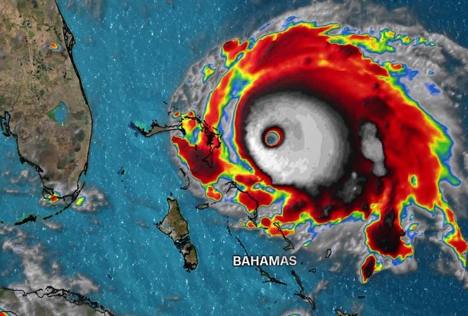 Bão Dorian mạnh lên thành cấp 5, đe doạ 'cày nát' bờ Đông Florida Bão Dorian vừa mạnh lên thành cấp 5. Ảnh: CNN