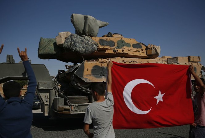 Quân chính phủ Syria bao vây quân Thổ Nhĩ Kỳ ở thị trấn chiến lược Quân đội Thổ Nhĩ Kỳ. Ảnh: AP
