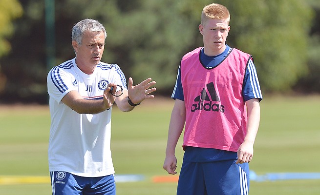 “Bom tấn” Man City muốn Mourinho phải “khóc thét” De Bruyne vẫn còn cay cú vì bị Mourinho ruồng rẫy.