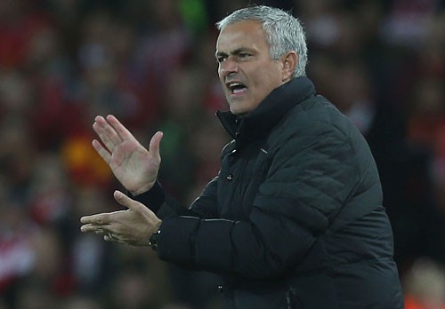 Mourinho xác lập kỷ lục tệ hại cùng M.U Dù M.U đã chơi khá tệ trước Liverpool, nhưng HLV Jose Mourinho vẫn lên tiếng khen ngợi các học trò.