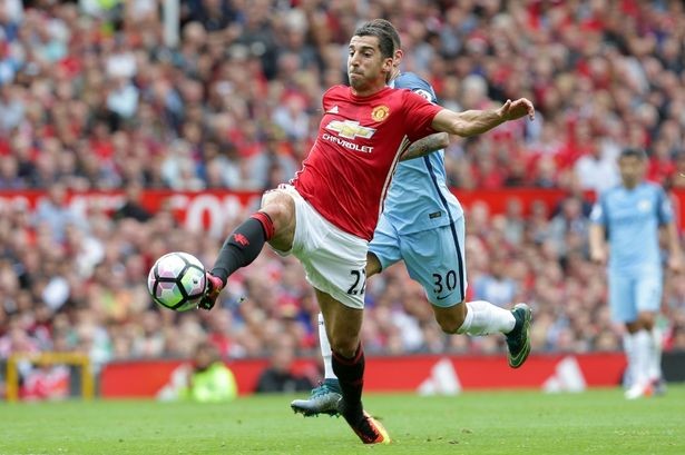 Ngôi sao Mkhitaryan tiếp tục 'mất tích' ở Manchester Mkhitaryan tiếp tục “mất tích” trong đội hình M.U.