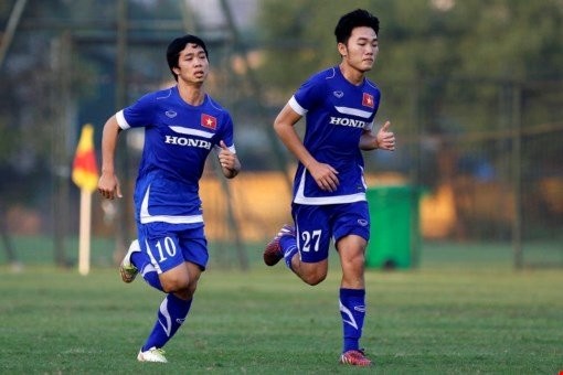 BẢN TIN thể thao: Xuân Trường đeo băng đội trưởng U21 HAGL Xuân Trường sẽ thay Công Phượng làm đội trưởng U21 HAGL.