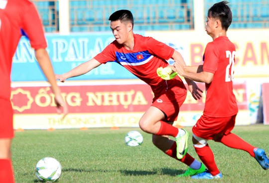 BẢN TIN Thể thao: Cầu thủ Việt kiều bị loại khỏi U20 Việt Nam Tony Tuấn Anh bị loại khỏi U20 Việt Nam.