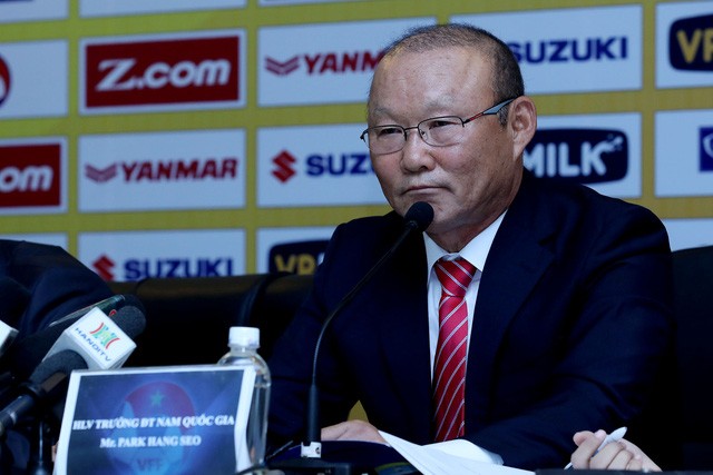 BẢN TIN Thể thao: 'Bóng đá Việt Nam sẽ sớm đuổi kịp Thái Lan' HLV Park Hang Seo.