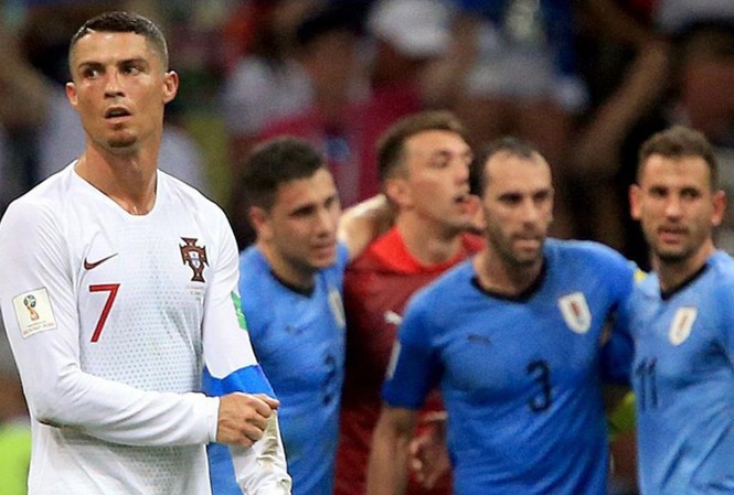 HLV Bồ Đào Nha hy vọng Ronaldo không giã từ đội tuyển Cristiano Ronaldo sẽ chia tay ĐT Bồ Đào Nha?