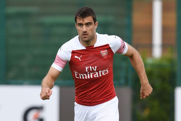 'Virus FIFA' ập tới, Arsenal mất trung vệ hàng đầu Sokratis Papastathopoulos bất ngờ dính chấn thương.