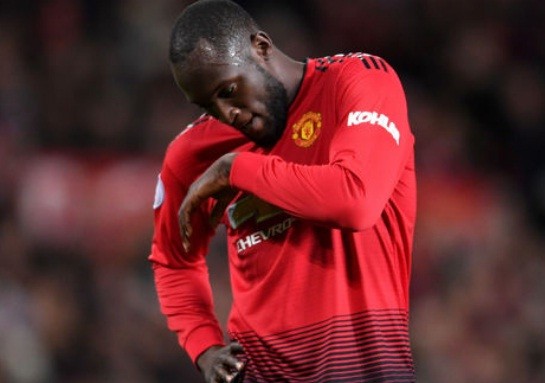 Lý do thực sự khiến HLV Mourinho gạch tên Lukaku Romeu Lukaku.