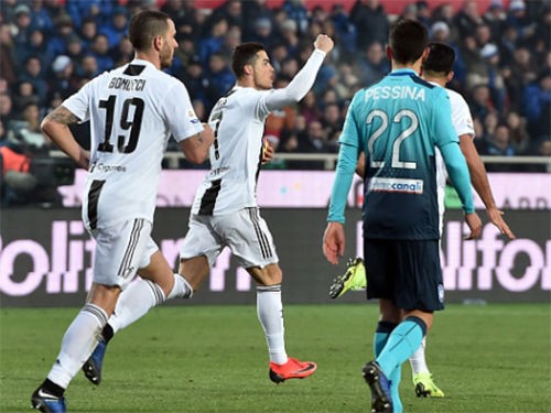 Ronaldo 'giải cứu' 10 người của Juventus Cristiano Ronaldo một lần nữa giúp Juventus có điểm.