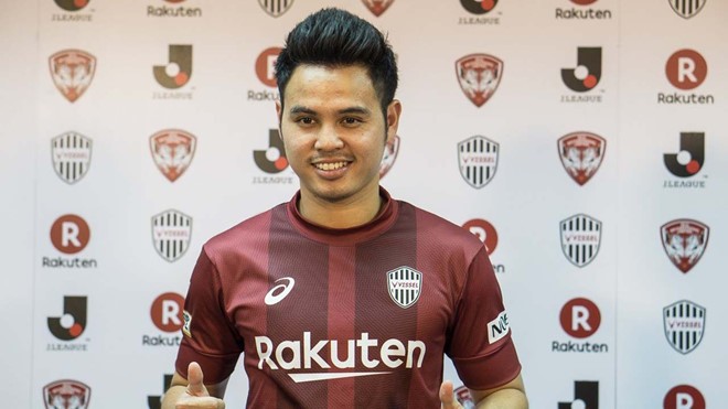 Ngôi sao Thái Lan mơ đối đầu Việt Nam ở bán kết Asian Cup 2019 Hậu vệ Theerathon Bunmathan của ĐT Thái Lan.