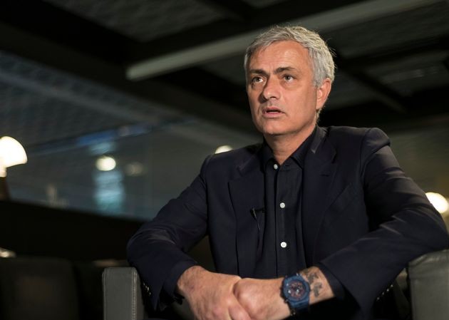 HLV Mourinho khiến các CLB Bundesliga mừng thầm HLV Jose Mourinho sẵn sàng để Bundesliga làm việc.