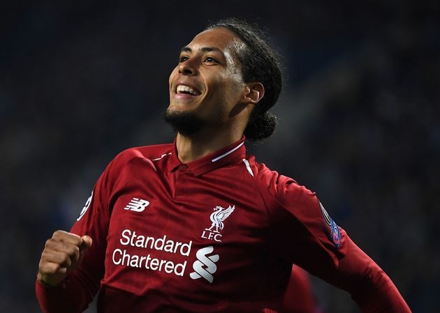 Liverpool vào bán kết, Van Dijk 'thách thức' Messi Virgil van Dijk háo hức khi sắp được đối đầu Messi.