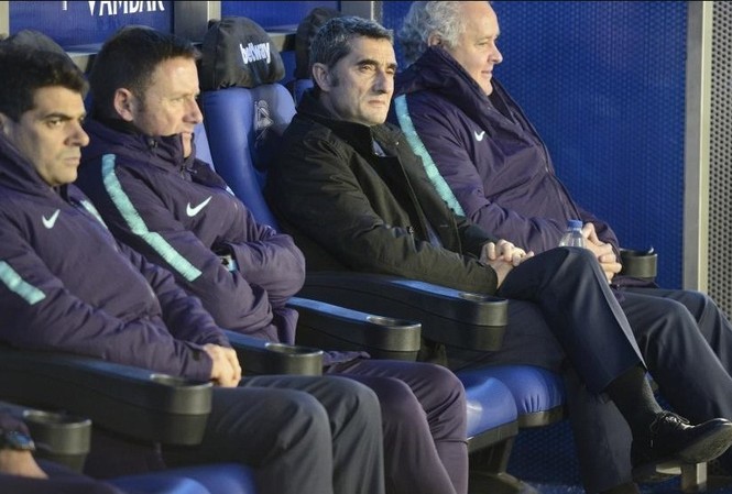Barcelona trước cơ hội vô địch La Liga ngay đêm nay Barcelona của HLV Ernesto Valverde đã chạm 1 tay vào chức vô địch La Liga.